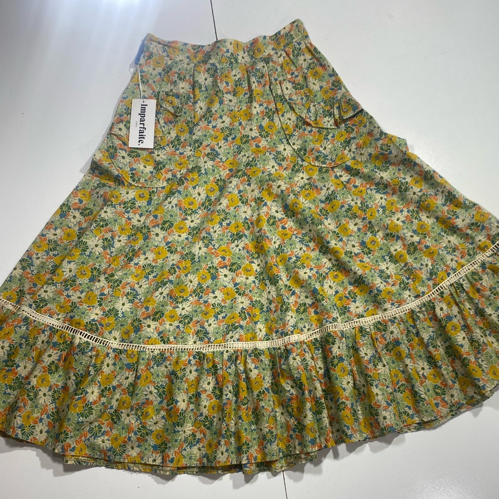 Imparfaite Paris Marketplace Vintage 60’s/70’s Floral Ruffle Hippie Skirt NWT‎
